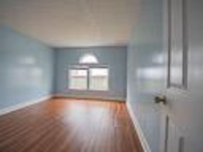 3290 Beagle Boulevard , Columbus, OH 43232 Photo 5