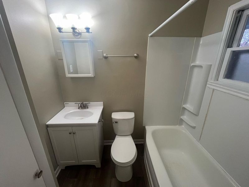 346 E Mithoff Street , Columbus, OH 43206 Photo 6