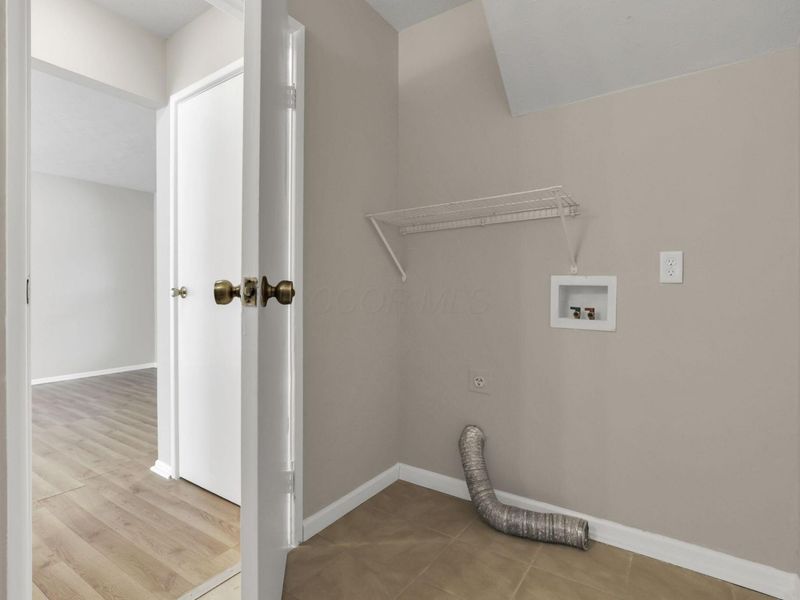 5862 Hallridge Circle , Columbus, OH 43232 Photo 12