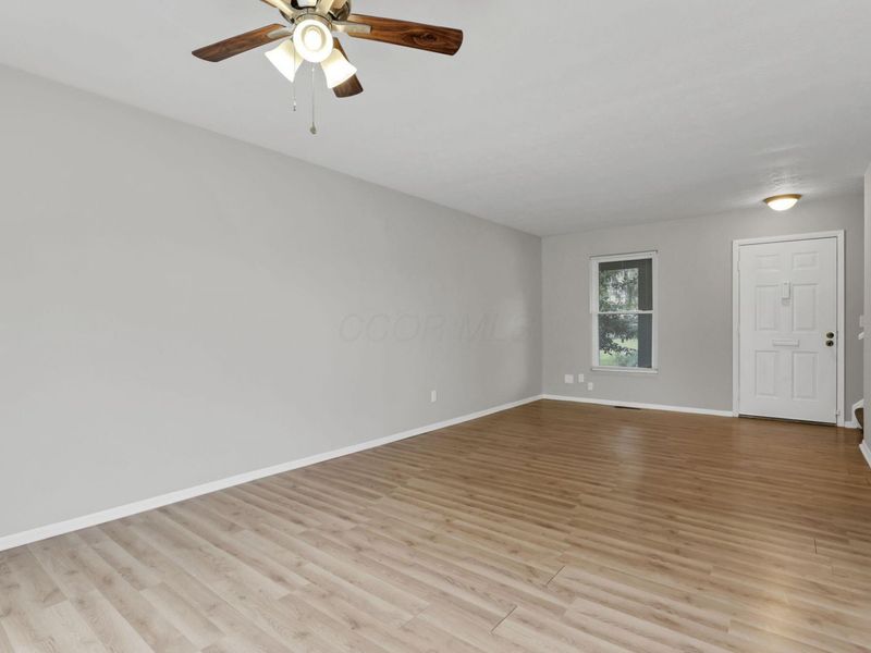 5862 Hallridge Circle , Columbus, OH 43232 Photo 20