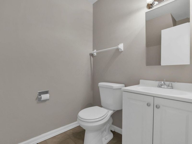 5862 Hallridge Circle , Columbus, OH 43232 Photo 26