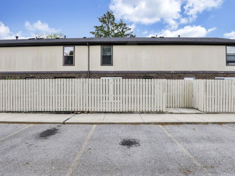 5862 Hallridge Circle , Columbus, OH 43232 Photo 39
