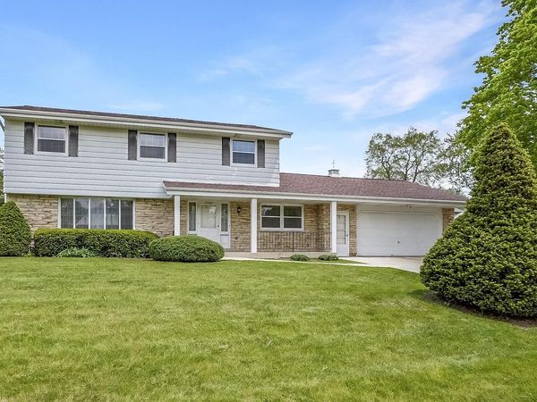 12920 W Crawford DRIVE, New Berlin, WI 53151