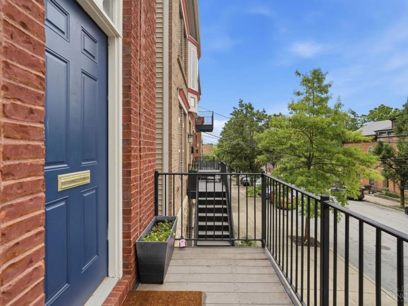 130 Mulberry Street, Cincinnati, OH 45202 Photo 3