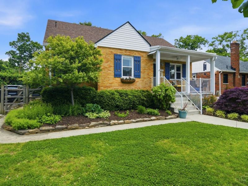 7137 Silvercrest Drive, Sycamore Township, OH 45236 Photo 2