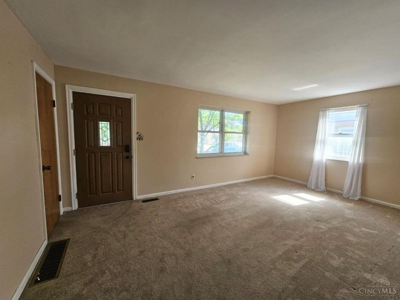 1725 Norcol Lane, North College Hill, OH 45231 Photo 6