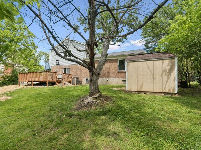 1073 Marla Drive, Milford, OH 45150 Photo 8