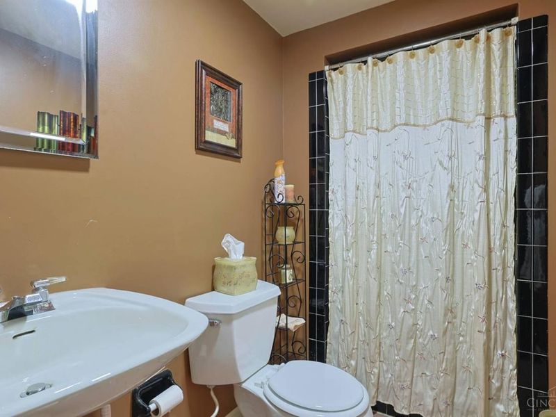 6585 Bridgetown Road, Green Township, OH 45248 Photo 33