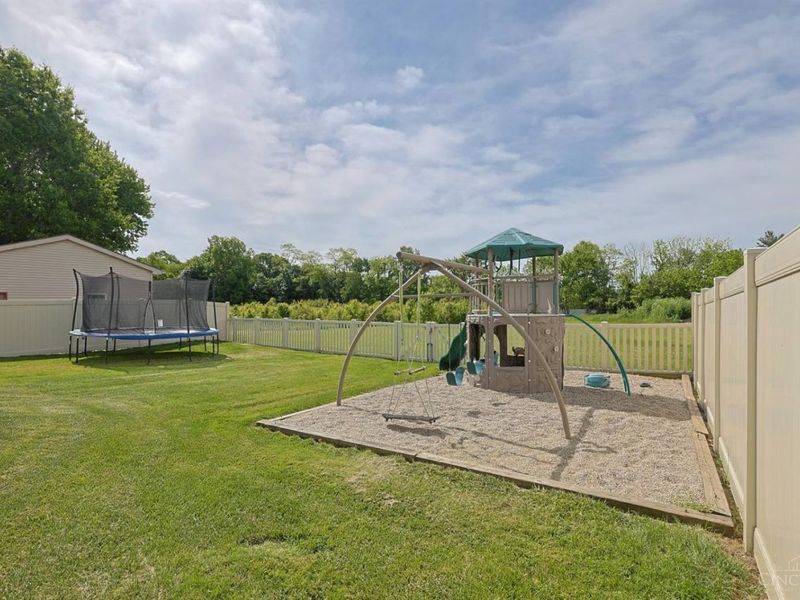 6585 Bridgetown Road, Green Township, OH 45248 Photo 43