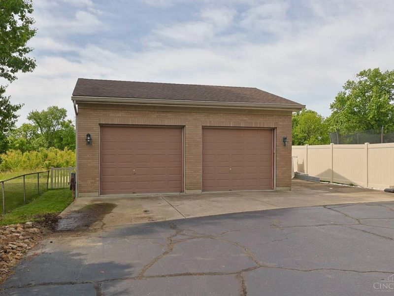 6585 Bridgetown Road, Green Township, OH 45248 Photo 48
