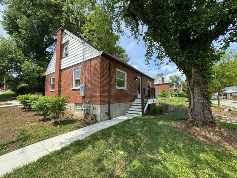 2843 Allview Circle, Cincinnati, OH 45238 Photo 3