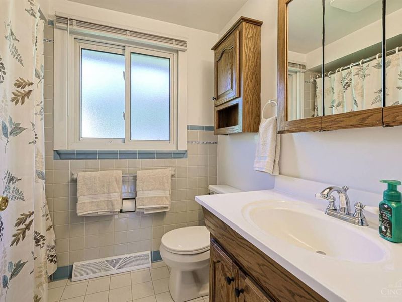7451 Miami Hills Drive, Madeira, OH 45243 Photo 20