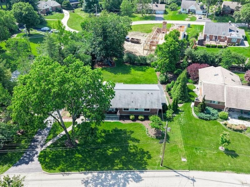 7451 Miami Hills Drive, Madeira, OH 45243 Photo 4