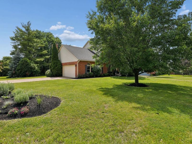 5641 Heron Drive, West Chester, OH 45069 Photo 2