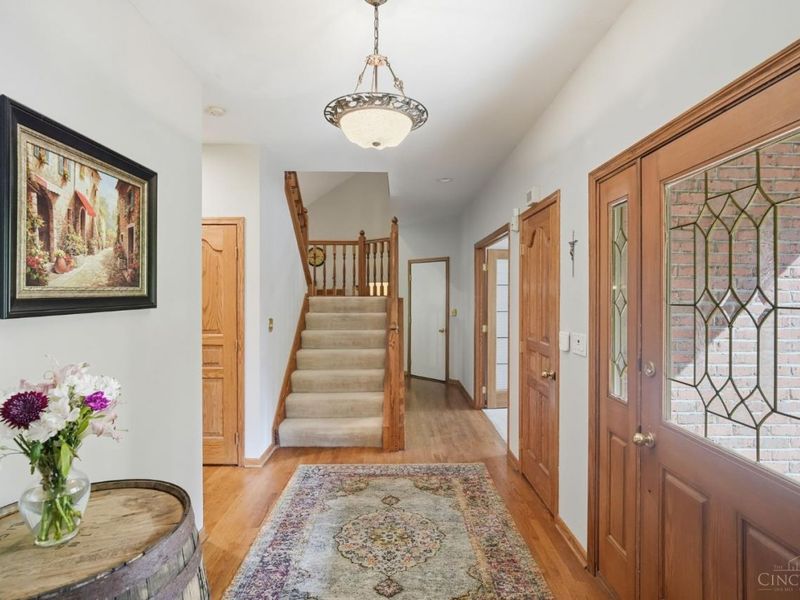 8680 Rupp Farm Drive, West Chester, OH 45069 Photo 4