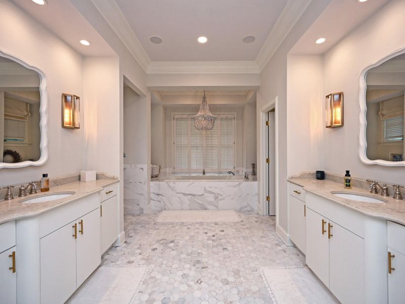 1300 Mistymeadow Lane, Cincinnati, OH 45230 Photo 21