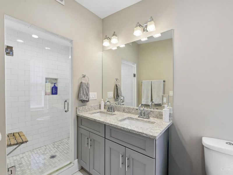 817 Broadway Street, Unit 3, Cincinnati, OH 45202 Photo 12