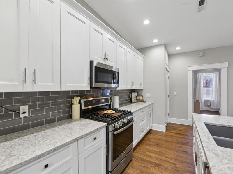 817 Broadway Street, Unit 3, Cincinnati, OH 45202 Photo 6