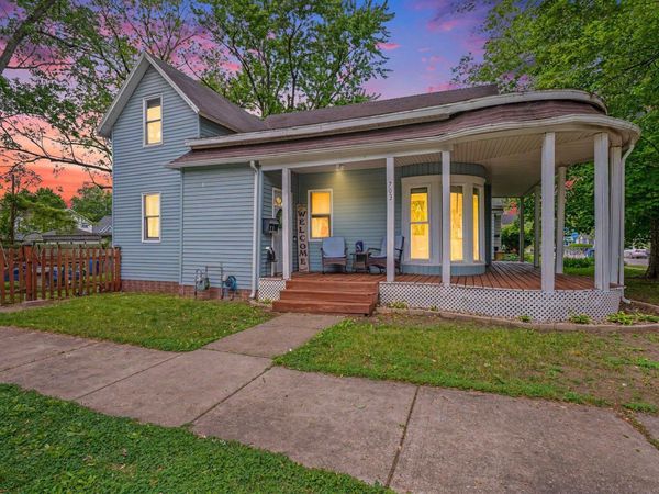 703 Gladstone, Elkhart, IN 46516