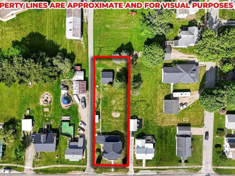 204 N Market Street, Somerset, OH 43783 Photo 3