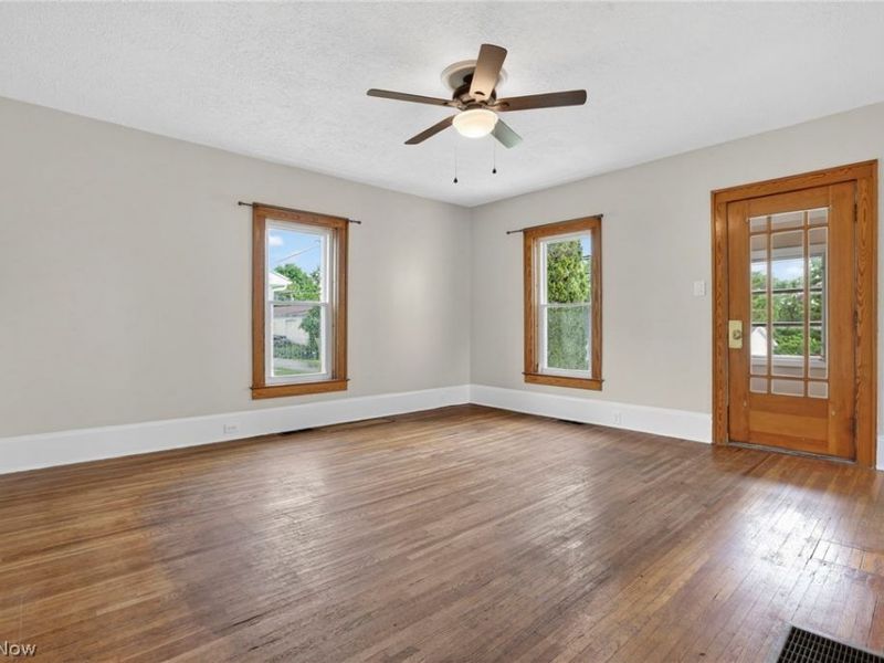 204 N Market Street, Somerset, OH 43783 Photo 9