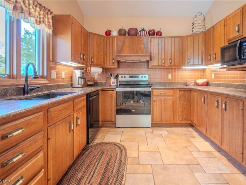 4502 Glen Eagle Drive , Brecksville, OH 44141 Photo 8