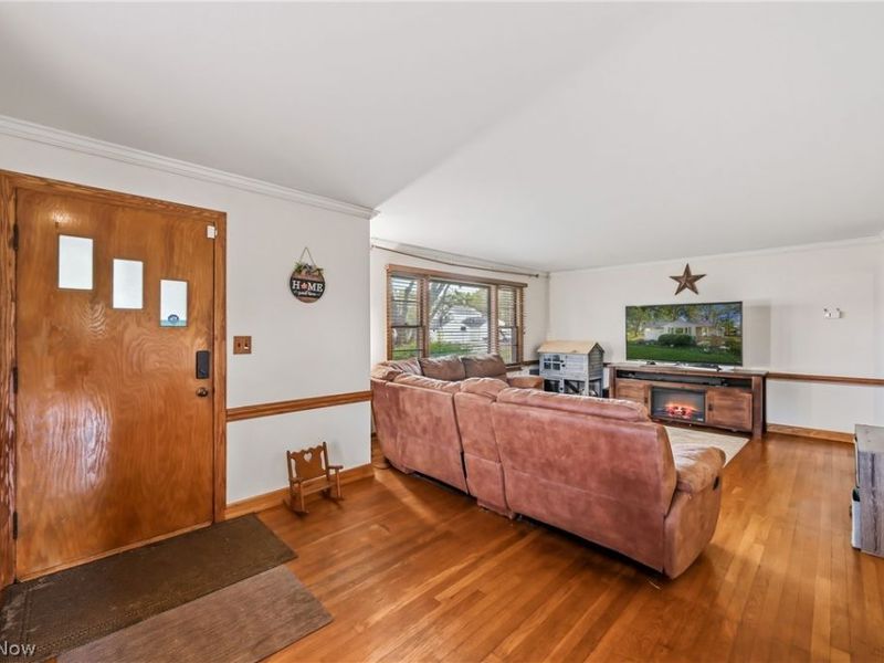 5863 Emerson Avenue NW, Champion, OH 44483 Photo 9