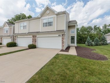 29049 Pembrooke Boulevard, Olmsted Twp, OH 44138