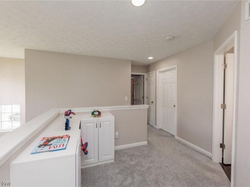 29049 Pembrooke Boulevard, Olmsted Township, OH 44138 Photo 17