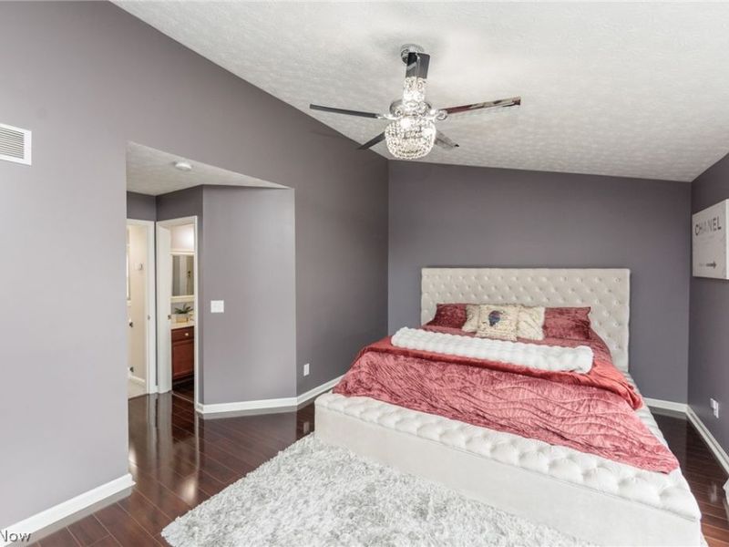 29049 Pembrooke Boulevard, Olmsted Township, OH 44138 Photo 24