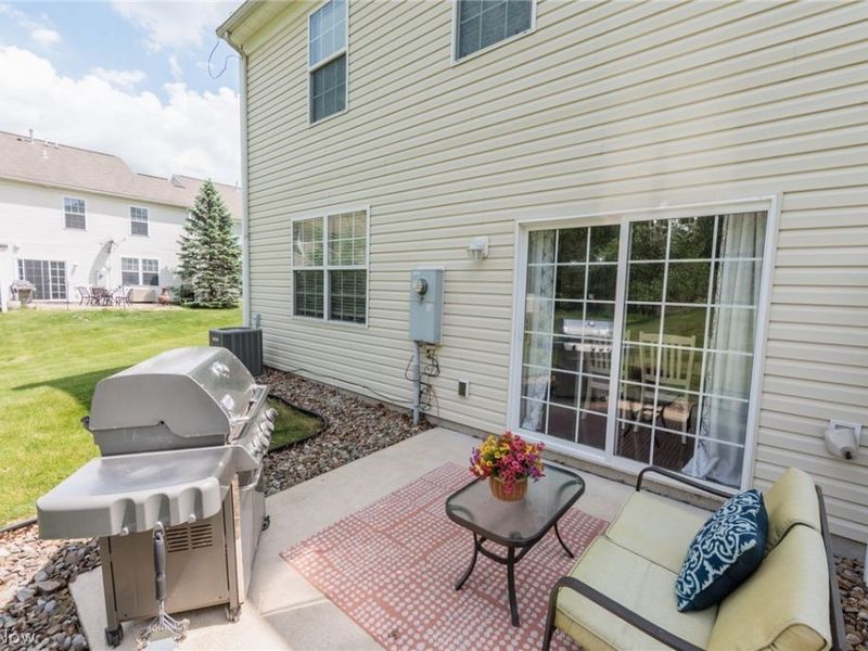 29049 Pembrooke Boulevard, Olmsted Township, OH 44138 Photo 27