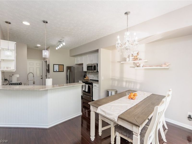 29049 Pembrooke Boulevard, Olmsted Township, OH 44138 Photo 9