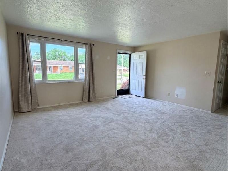 7709 Stockholm Drive, Huber Heights, OH 45424 Photo 3