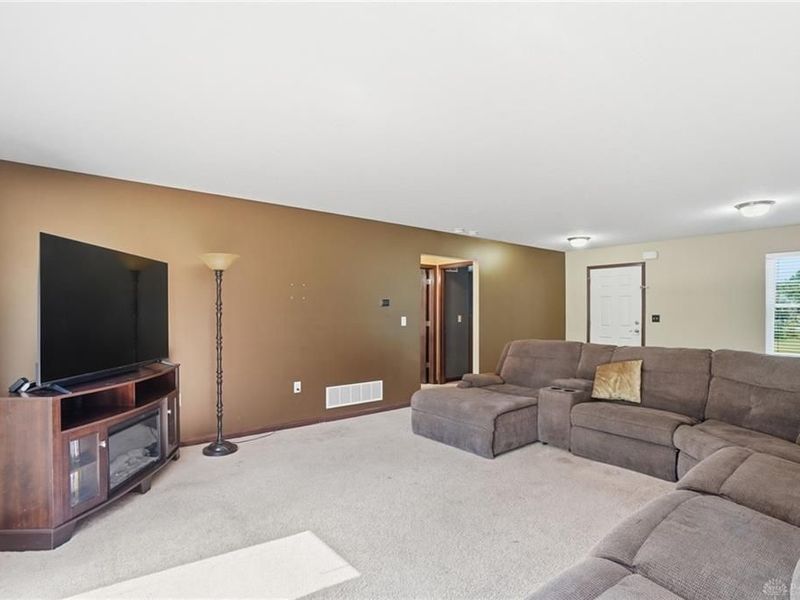 3435 State Route 187, London, OH 43140 Photo 6