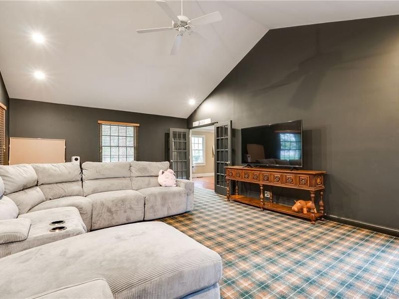 811 W Spring Valley Pike, Dayton, OH 45458 Photo 21