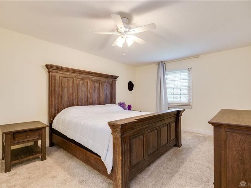 811 W Spring Valley Pike, Dayton, OH 45458 Photo 23