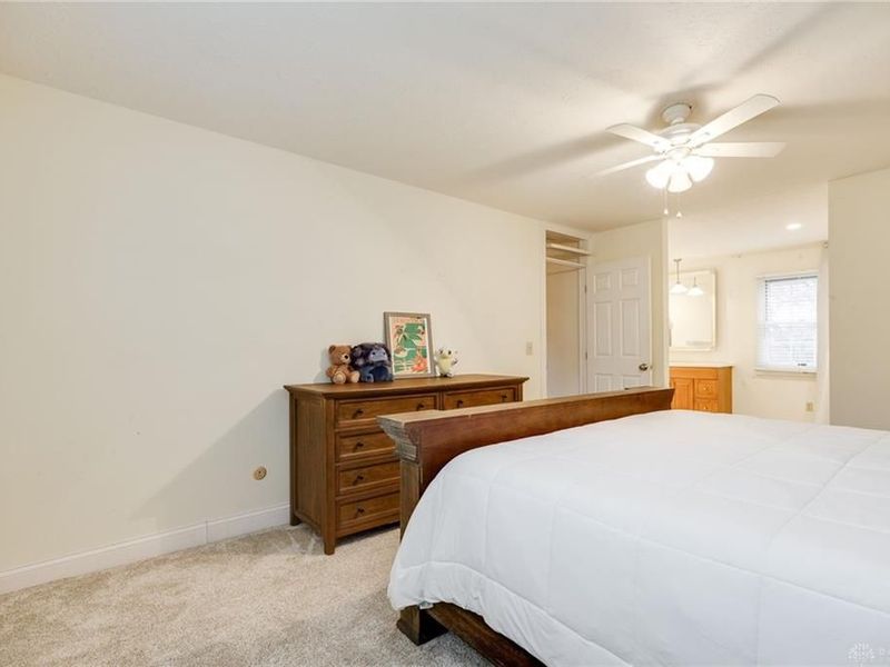 811 W Spring Valley Pike, Dayton, OH 45458 Photo 24