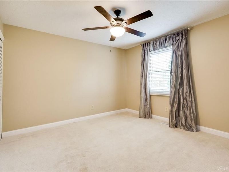 811 W Spring Valley Pike, Dayton, OH 45458 Photo 27