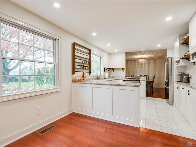 811 W Spring Valley Pike, Dayton, OH 45458 Photo 8