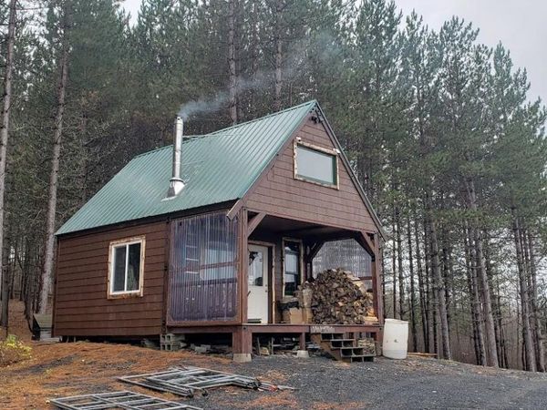 1083 Main Street , Madawaska, ME 04756