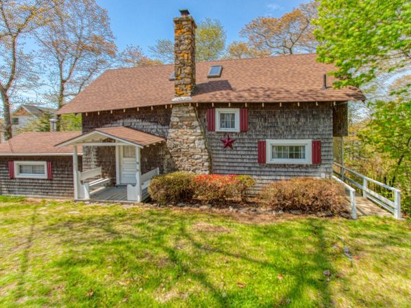 14 Summit Road, Boothbay Harbor, ME 04538