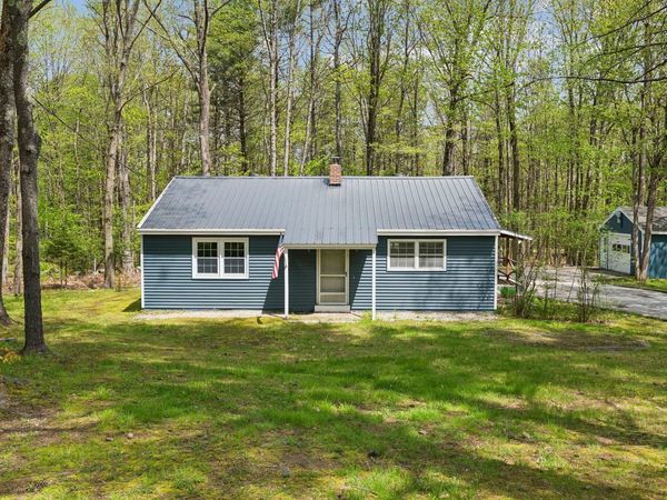 253 Yarmouth Road, Gray, ME 04039