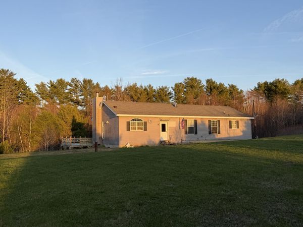 10 Heino Lane , China, ME 04358