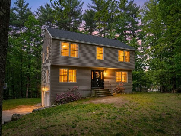 12 Monroe Drive, Naples, ME 04055