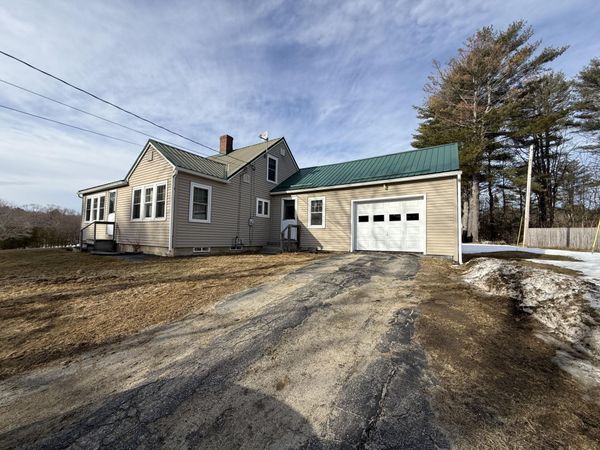 6 N Main Street , Monmouth, ME 04265