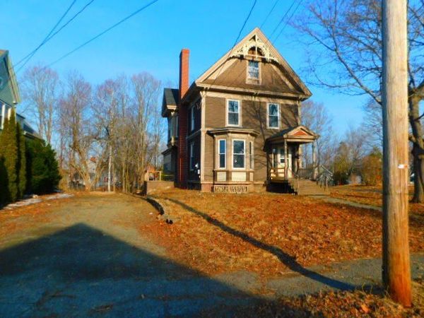 10 Elm Street , Houlton, ME 04730