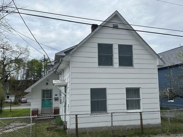 41 York Street, Millinocket, ME 04462
