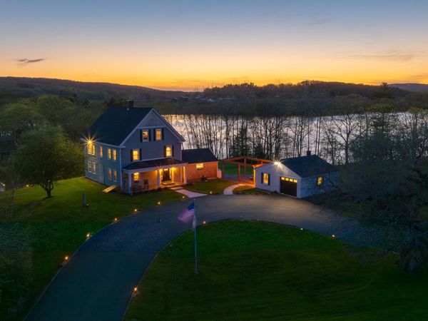 279 Middle Road , Union, ME 04862