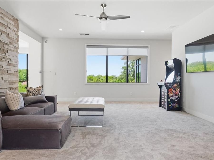 Property Image 64