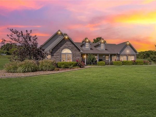 2400 S Outer Belt Road, Oak Grove, MO 64075